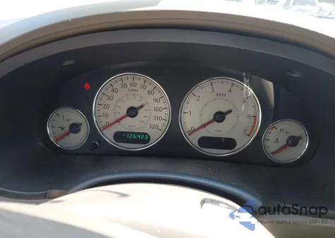 2005 Chrysler Town & Country Touring из США, поврежденный, VIN 2C4GP54L65R347521